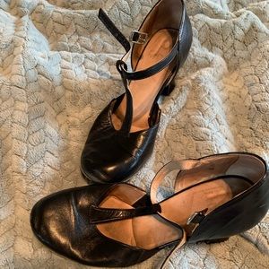 La Duca Teresa 3” black character shoes